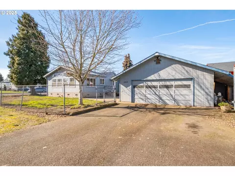 1015 Hoffman Rd, Salem, OR 97301