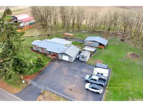 39938 Mcdowell Creek Dr, Lebanon, OR 97355