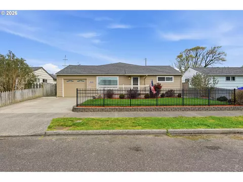 1024 Noble Ave, Coos Bay, OR 97420