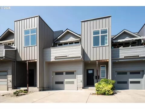 Exterior - 2330 Willamette St, Eugene, OR 97405 photo 2 of 11
