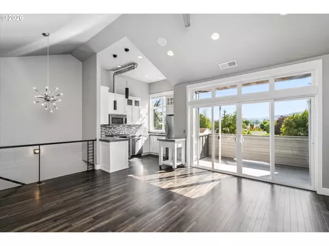 Living - 2330 Willamette St, Eugene, OR 97405 photo 6 of 7