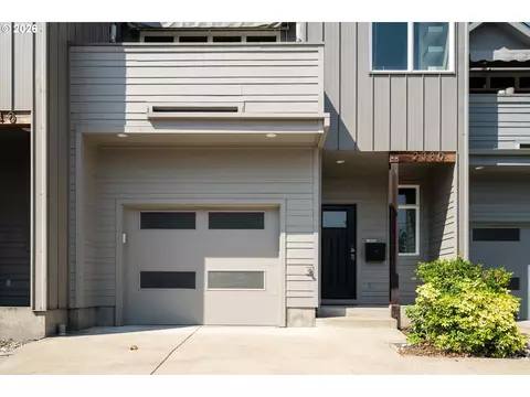 Exterior - 2330 Willamette St, Eugene, OR 97405 photo 4 of 11