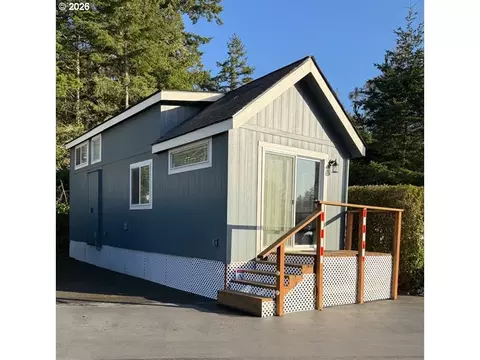 91403 Kellogg Ln, Coos Bay, OR 97420