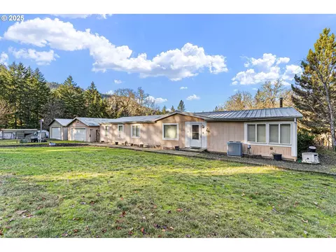 660 Byron Creek Rd, Winston, OR 97496