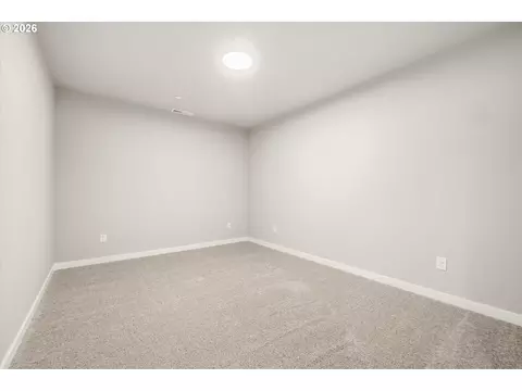165 NW Mawrcrest Ave, Gresham, OR 97030 photo 12