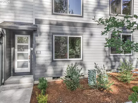 165 NW Mawrcrest Ave, Gresham, OR 97030 photo 2