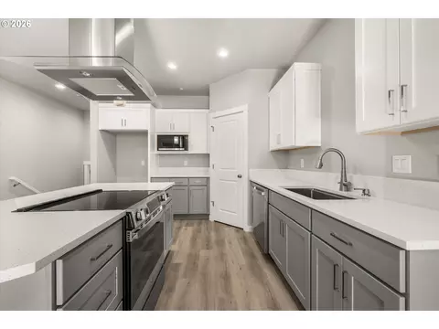165 NW Mawrcrest Ave, Gresham, OR 97030 photo 6