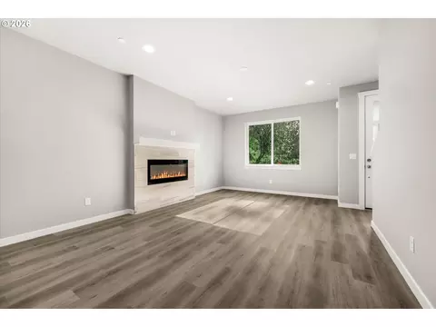 165 NW Mawrcrest Ave, Gresham, OR 97030 photo 4