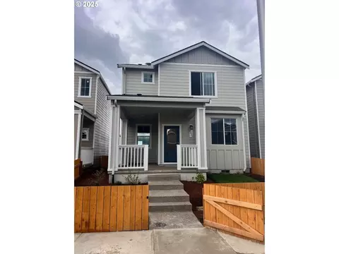 1255 Parkside Ave, Woodburn, OR 97071