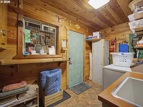 Other - 72410 E Smith Loop, Rhododendron, OR 97049 photo 4 of 5