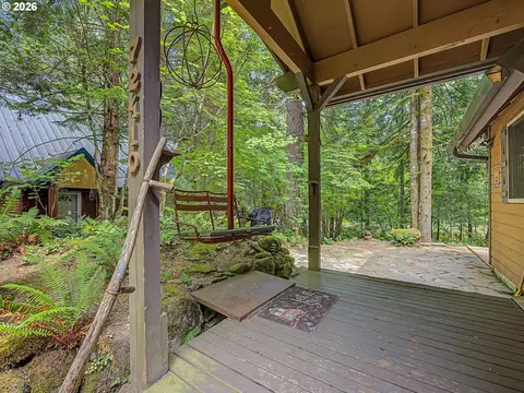 Exterior - 72410 E Smith Loop, Rhododendron, OR 97049 photo 3 of 14