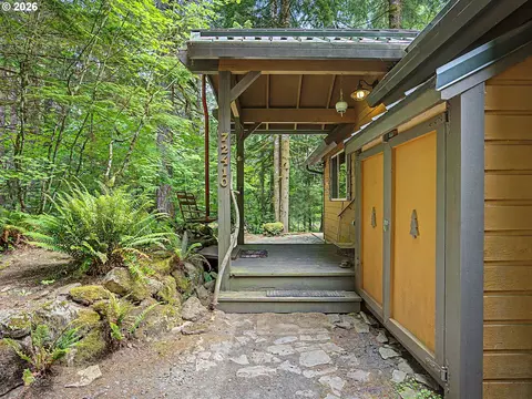 Exterior - 72410 E Smith Loop, Rhododendron, OR 97049 photo 1 of 14
