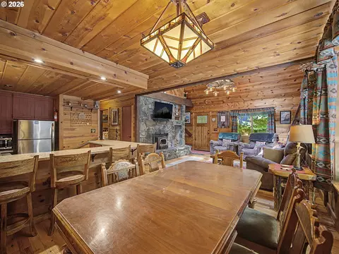 Dining - 72410 E Smith Loop, Rhododendron, OR 97049 photo 2 of 3