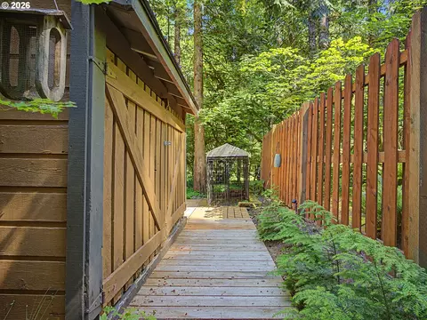 Exterior - 72410 E Smith Loop, Rhododendron, OR 97049 photo 9 of 14