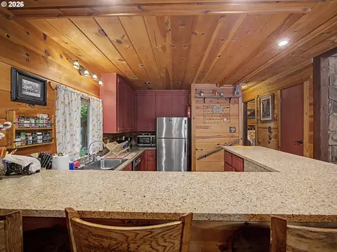Kitchen - 72410 E Smith Loop, Rhododendron, OR 97049 photo 1 of 3