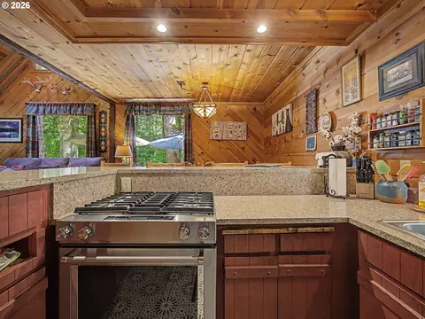 Kitchen - 72410 E Smith Loop, Rhododendron, OR 97049 photo 3 of 3