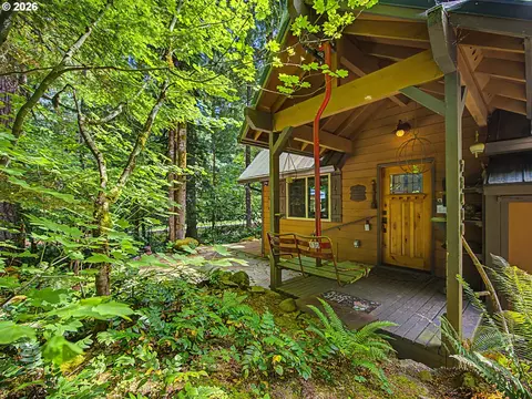 Exterior - 72410 E Smith Loop, Rhododendron, OR 97049 photo 2 of 14
