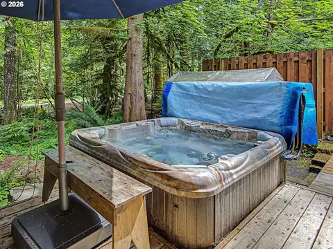 Exterior - 72410 E Smith Loop, Rhododendron, OR 97049 photo 10 of 14