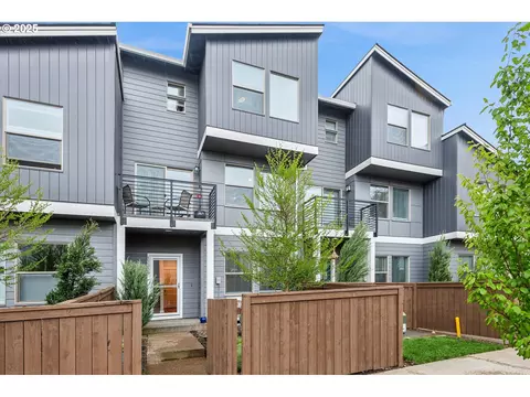 17339 SE Cuyahoga Way, Damascus, OR 97089