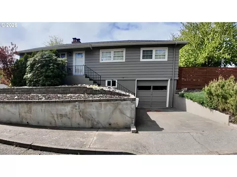 809 E 20th St, The Dalles, OR 97058