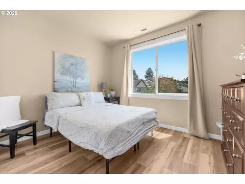 Bedroom - 5214 Wedgewood Loop, Newberg, OR 97132 photo 2 of 5