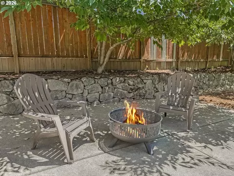 Exterior - 5214 Wedgewood Loop, Newberg, OR 97132 photo 7 of 8