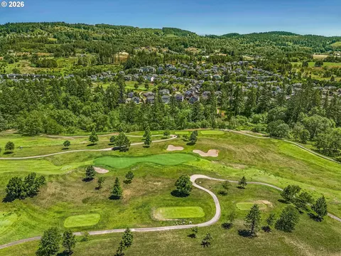 View/Area - 5214 Wedgewood Loop, Newberg, OR 97132 photo 2 of 7