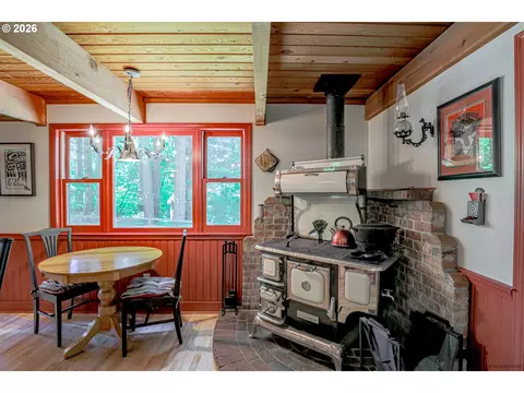 Kitchen - 22041 SE 442nd Ave, Sandy, OR 97055 photo 6 of 7