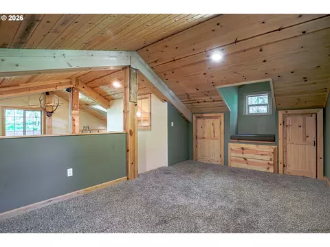 Bedroom - 22041 SE 442nd Ave, Sandy, OR 97055 photo 3 of 3
