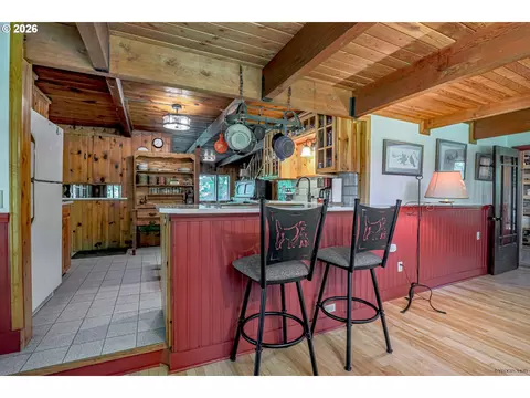Kitchen - 22041 SE 442nd Ave, Sandy, OR 97055 photo 5 of 7
