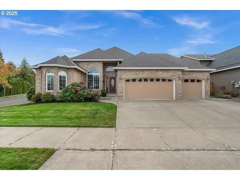 886 NE Creeksedge Dr, Hillsboro, OR 97124