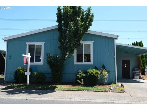 8300 NE Quatama St #84, Hillsboro, OR 97124
