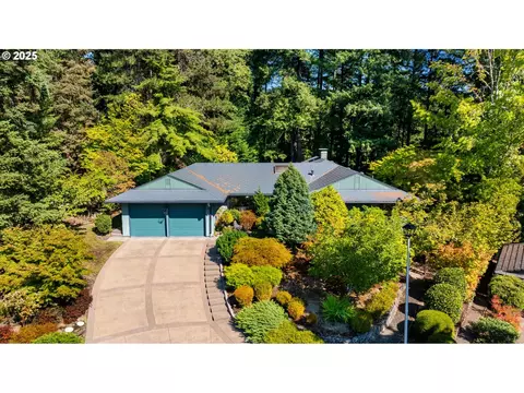 2820 SW Garden View Pl, Portland, OR 97225