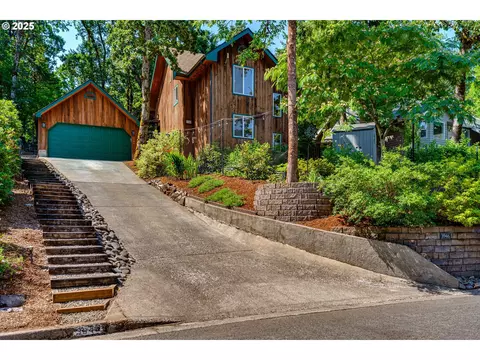 3946 Monroe St, Eugene, OR 97405