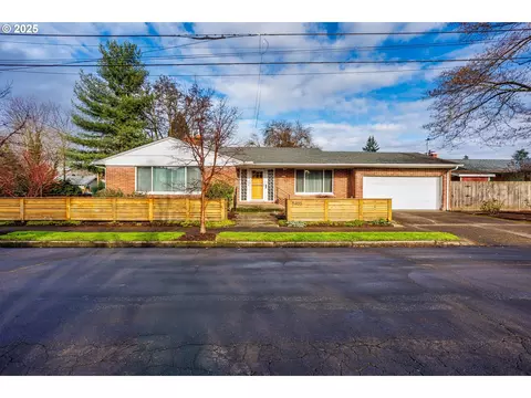 5405 SE Mall St, Portland, OR 97206