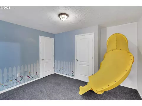 Bedroom - 2474 SW Willowbrook Ave, Gresham, OR 97080 photo 9 of 12