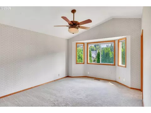 Bedroom - 2474 SW Willowbrook Ave, Gresham, OR 97080 photo 5 of 12