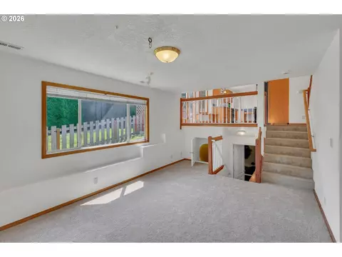 Living - 2474 SW Willowbrook Ave, Gresham, OR 97080 photo 6 of 7