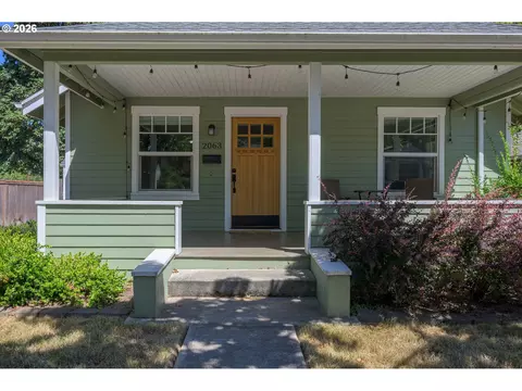 Exterior - 2063 Onyx St, Eugene, OR 97403 photo 3 of 10