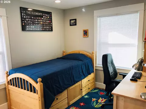 Bedroom - 2063 Onyx St, Eugene, OR 97403 photo 2 of 2