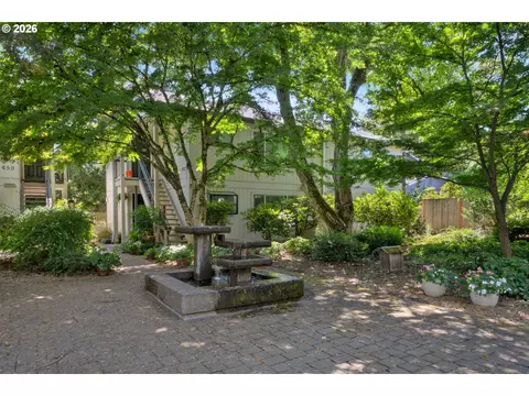 Exterior - 654 Cherry Dr #1, Eugene, OR 97401 photo 7 of 8