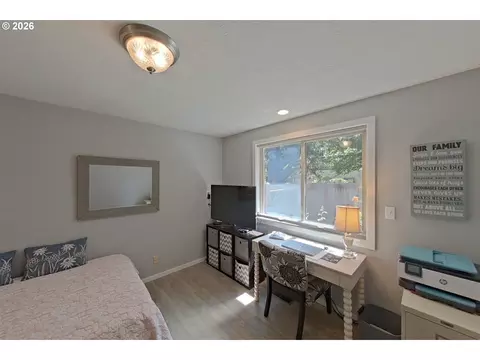 Bedroom - 654 Cherry Dr #1, Eugene, OR 97401 photo 7 of 7