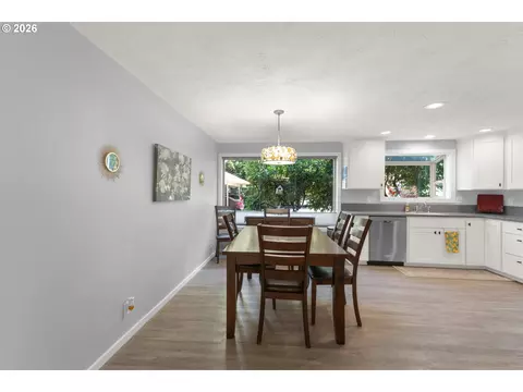 Dining - 654 Cherry Dr #1, Eugene, OR 97401 photo 1 of 2