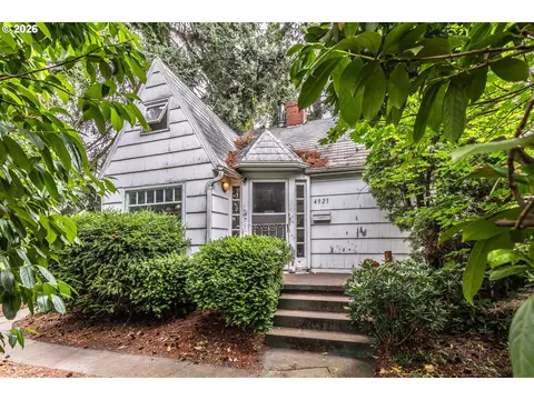 4921 SE Glenwood St, Portland, OR 97206