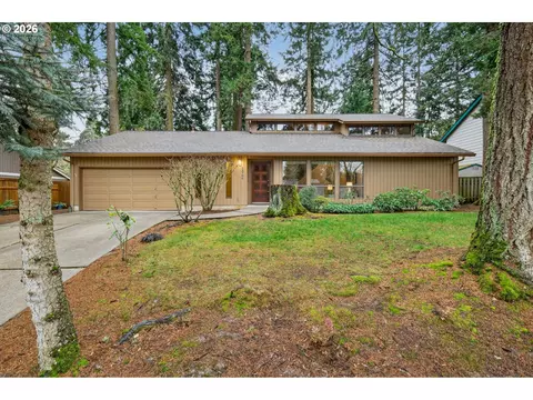 13790 SW Harness Ln, Beaverton, OR 97008