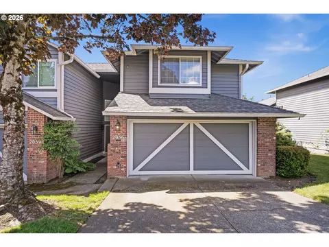 2056 Sunray Cir, West Linn, OR 97068