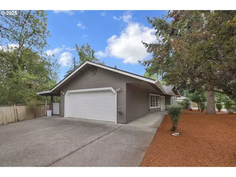 889 Randall St, Eugene, OR 97401