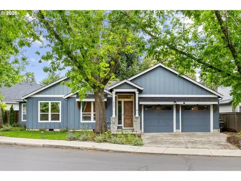 6220 NW Bernie Dr, Vancouver, WA 98663