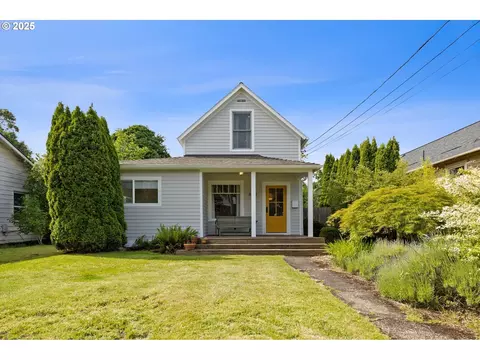 852 NEmerson St, Portland, OR 97211