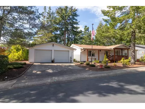 324 Jonathan Ln, Florence, OR 97439